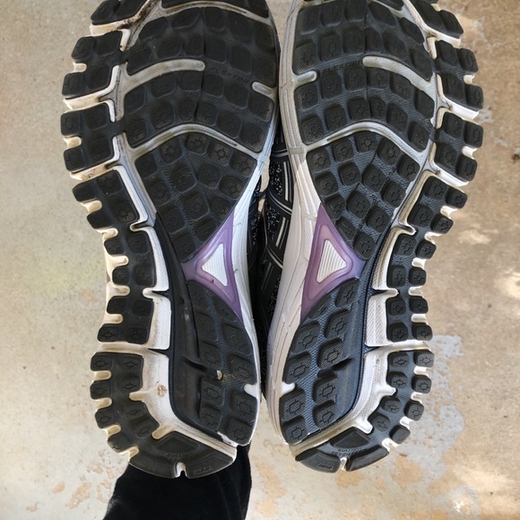 Brooks GTS 17 Women’s Running Shoe - Picture 3 of 3